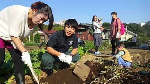 芋ほり初めてです！記憶では！