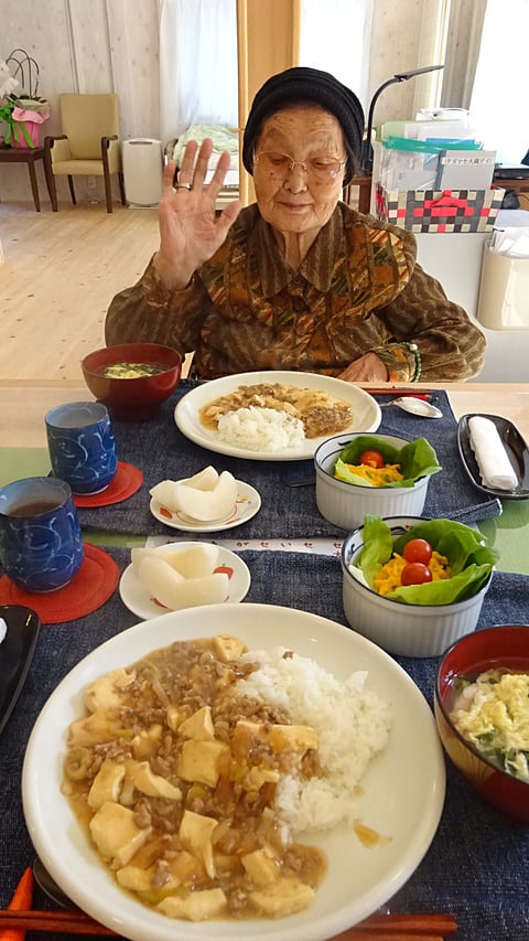 昼食のマーボー丼もおいしかったです！