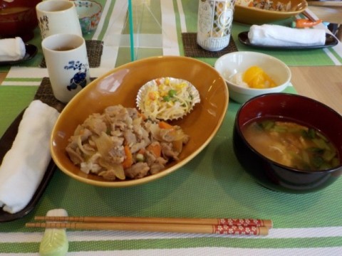 タガヤセ特製、豚のしょうが焼き丼です！