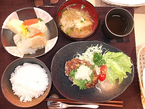 メインは青ジソ豆腐ハンバーグです！