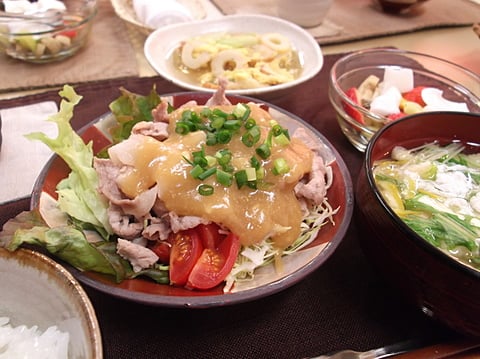 茹で豚香味味噌掛け！美味しいです！！