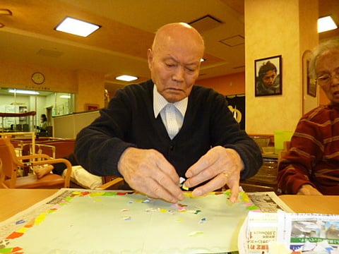 こちらはお誕生日飾りの作成中！