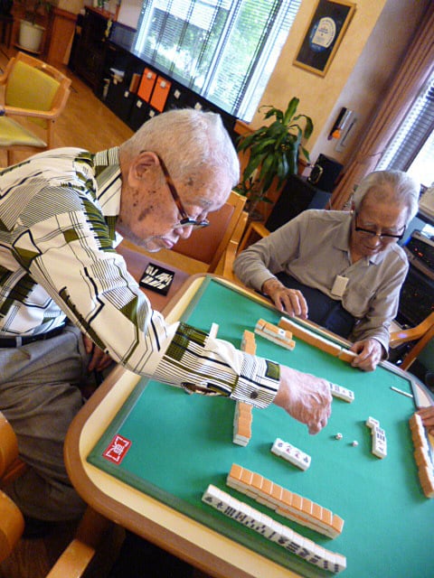 マージャン勝負中！