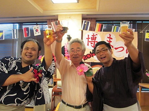 お昼ごはん。みんなで乾杯～
